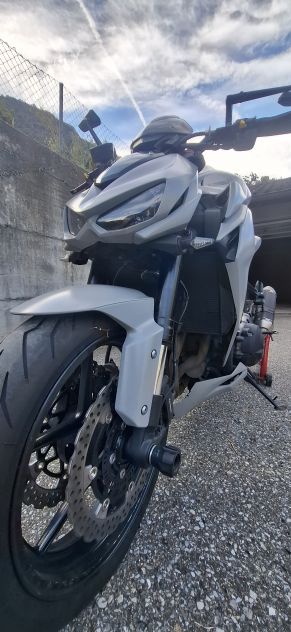 Vendesi kawasaki z1000