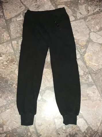 lotto 4 pantaloni bambina 12 anni. lotto 4 pantaloni bambina 12 anni. 1 pantalon - Foto 5