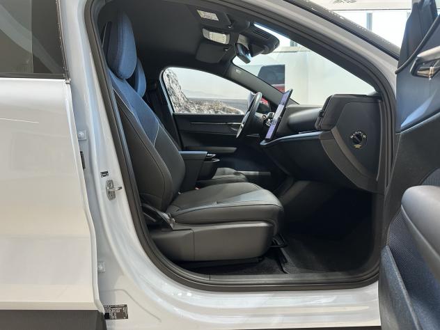 Volvo EX30 Single Motor Extended Range Plus - Foto 10