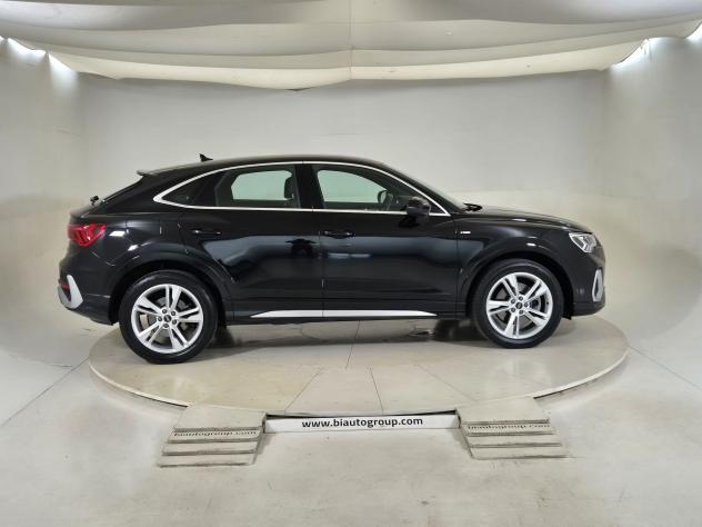 Audi Q3 I 2019 Sportback Diesel Sportback 40 2.0 tdi S line edition quattro 200 - Foto 5