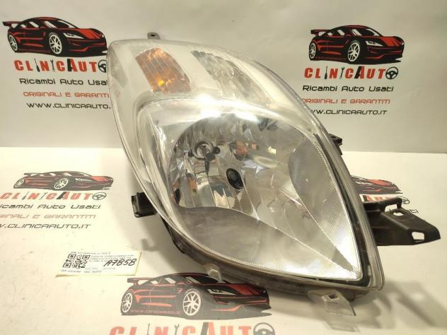 FARO ANTERIORE DESTRO TOYOTA Yaris Serie 81110-0D120 1KRFE (0508)