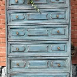 Cassettiera in legno antichizzata
