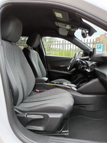 PEUGEOT 2008 1200 HYBRID ALLURE 145CV E-DCS6 CARPLAY FULL LED rif. 23775664 - Foto 10