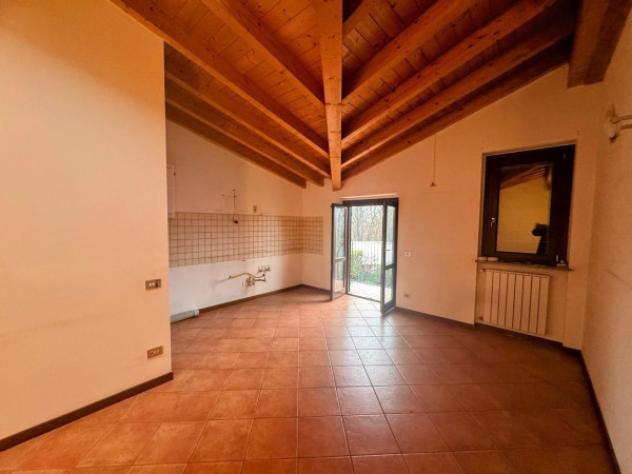 Appartamento di 82 m² con 3 locali in vendita a Lozza - Foto 7