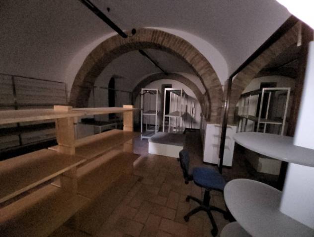 Immobile in asta di 320 m² con più di 5 locali in vendita a Foligno - Foto 14