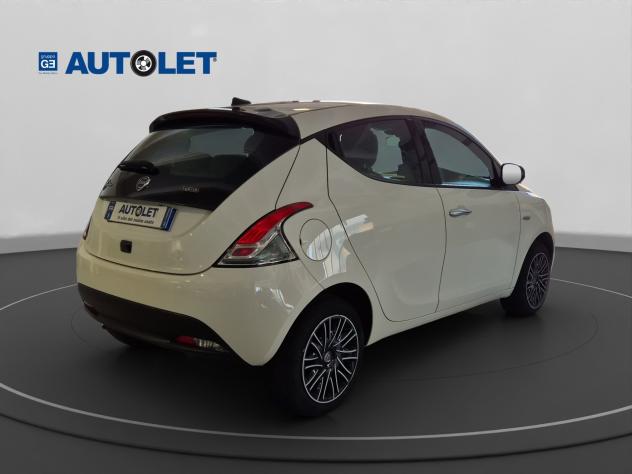 Lancia Ypsilon 1.0 FireFly 5 porte S&S Hybrid Silver Plus - Foto 7