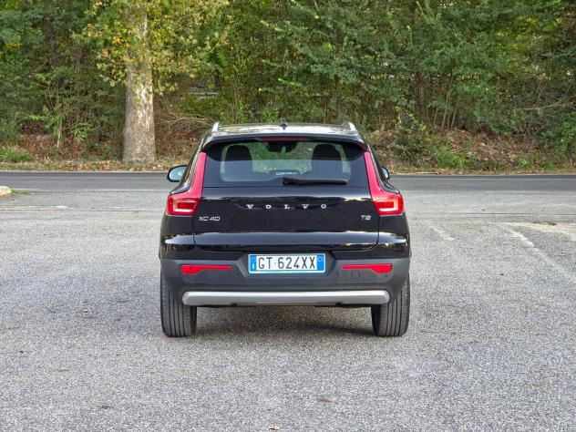Volvo XC40 T2 automatico Core CV-129 E6 NEO 2024 - Foto 5