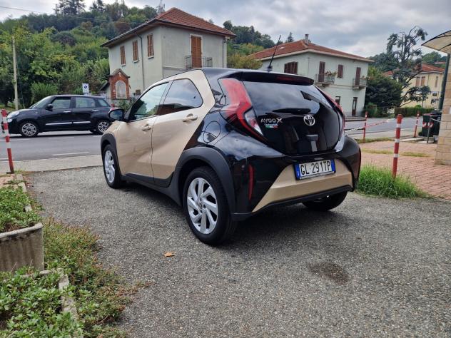 Toyota Aygo X 1.0 72CV "39.700 km" AUTOMATICA, Carplay, Telecamera, ADAS - Foto 6
