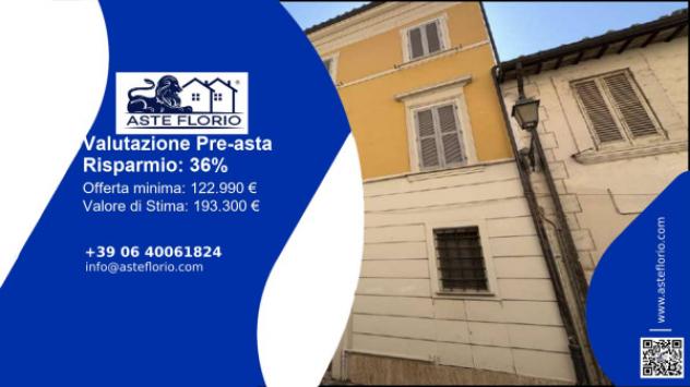 Immobile in asta di 126 m², box auto in vendita a Terni
