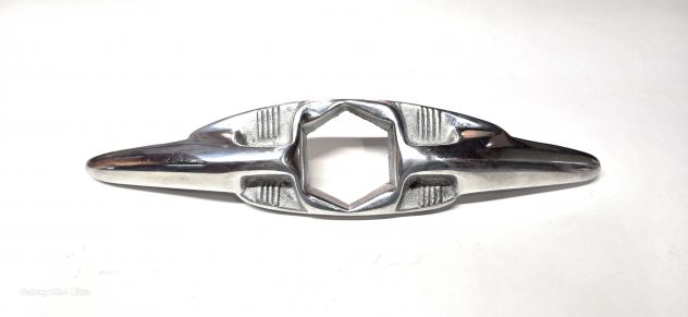 FREGIO DECORATIVO SCUDO ANTERIORE VESPA VINTAGE
