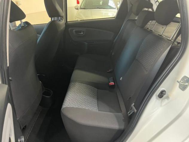 TOYOTA Yaris 1.0 5 porte Lounge rif. 24136508 - Foto 8