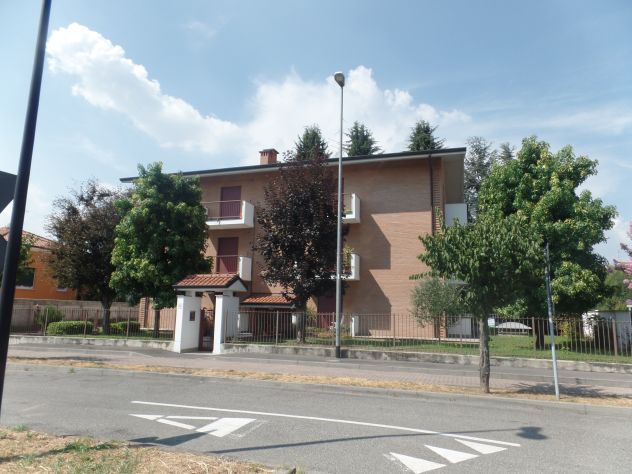 BELLUSCO – ULTIMO PIANO, BILOCALE CON CANTINA E BOX DOPPIO