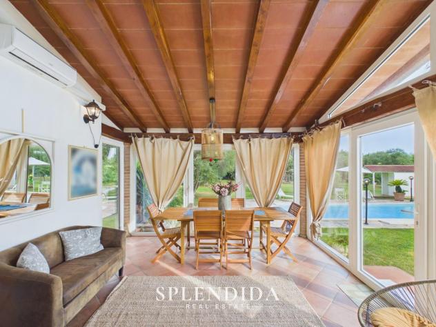 Villa in vendita a Querceta - Seravezza 234 mq Rif: 1425997