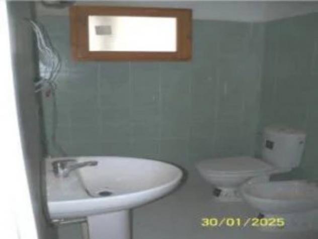 Immobile in asta di 48 m², box auto in vendita a Ventasso - Foto 5