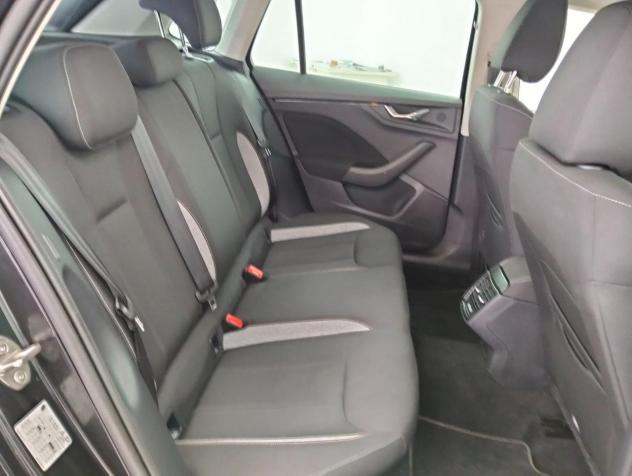 Škoda Kamiq 1.0 TSI 115 CV DSG Black Dots CONVENIENCE PACK - Foto 5