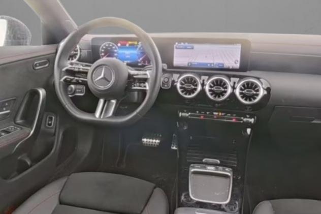 MERCEDES-BENZ CLA 180 d Automatic Shooting Brake AMG Line Premium rif. 24049569 - Foto 4