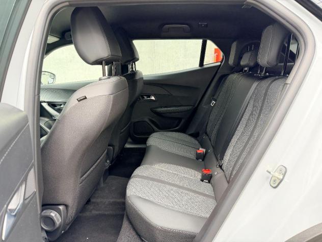 Peugeot 2008 Hybrid 136 e-DCS6 Allure#RETROCAMERA! - Foto 9