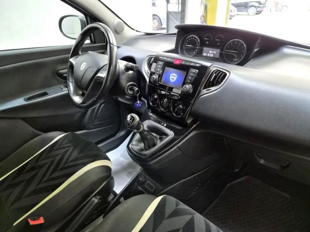 Lancia Ypsilon 1.2 Gold 69cv - Foto 7
