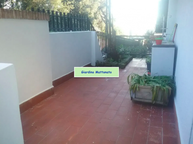 ARICCIA BILOCALE ARREDATO CON GIARDINO PRIVATO MATTONATO E POSTO AUTO INTERNO. - Foto 5
