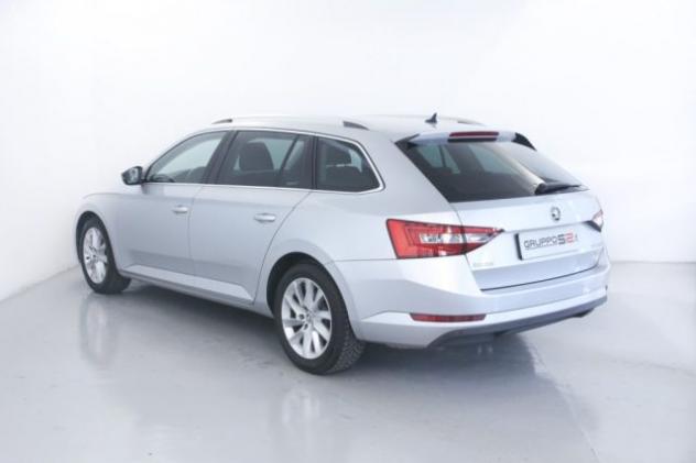 SKODA Superb 2.0 TDI 190 CV SCR DSG 4x4 Wagon Executive rif. 20708164 - Foto 6