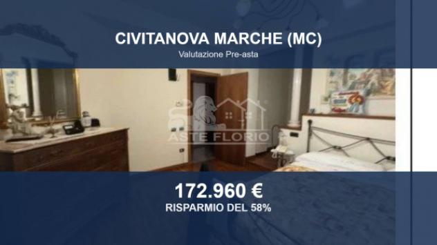 Immobile in asta di 351 m², box auto in vendita a Civitanova Marche