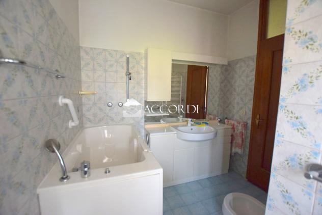 CASA INDIPENDENTE di 9 vani e di 298 mq (GIAVERA DEL MONTELLO) rif. PCS79A - Foto 10
