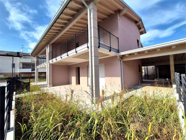 V005545 - VILLAFRANCA DI VERONA – QUADERNI: ULTIMA VILLETTA DI TESTA CON GIARDINO SU TRE LATI!