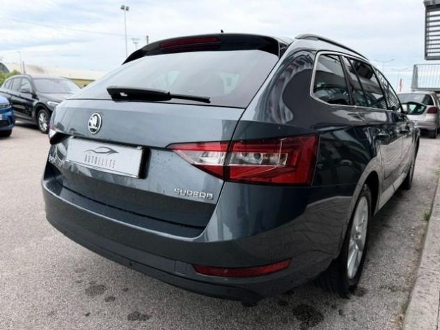 SKODA Superb 2.0 TDI 150CV DSG Wagon Style rif. 23983105 - Foto 5
