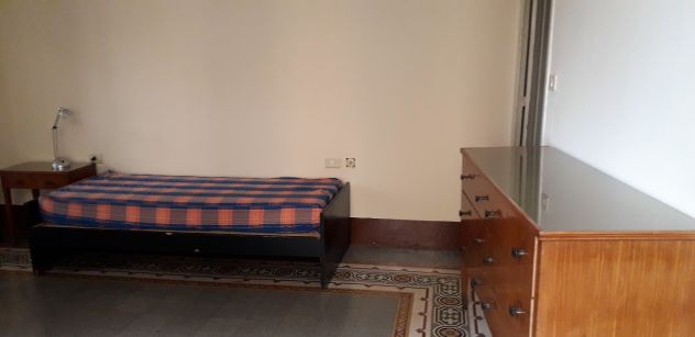 A PALERMO NEL CENTRO STORICO OFFRO DUE STANZE PROSPICIENTI LA VIA ROMA - Foto 5
