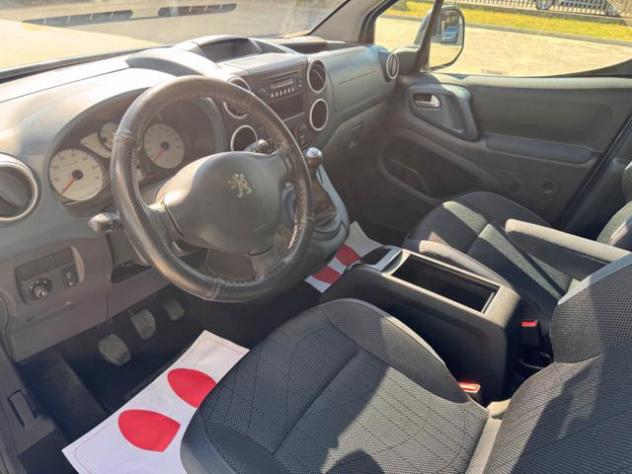 PEUGEOT Partner Tepee 1.6 HDi 115CV Family rif. 23917655 - Foto 9