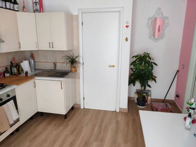 INFERNETTO BILOCALE ARREDATO CON TERRAZZO PRIVATO - Foto 3