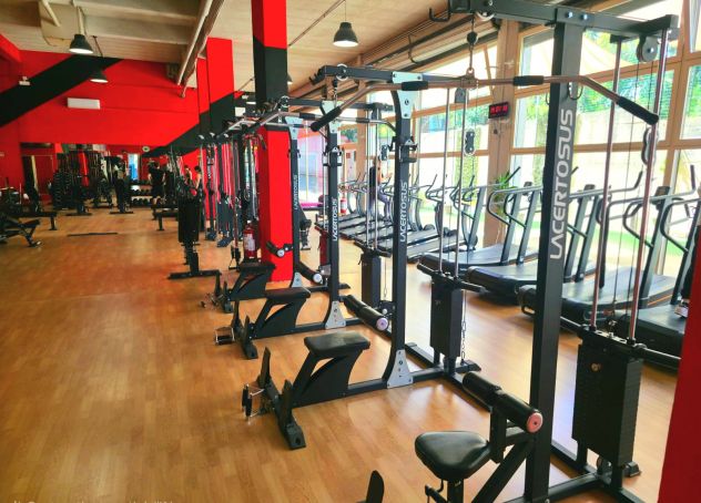 CERCHIAMO ISTRUTTORE SALA FITNESS - PERSONAL TRAINER - Foto 4