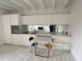 Bilocale in affitto a Desenzano del Garda