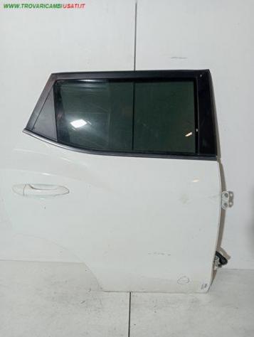 PORTA POST. DX BIANCA CON AL / SE 999-U1310049 Carrozzeria  Lamierati esterni  Porte  Porta post. dx. SSANGYONG - XLV - 2016