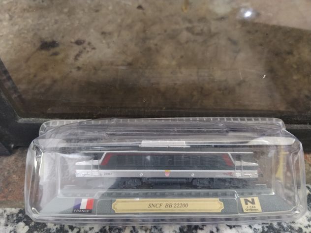 R30 - GIOCATTOLI - MODELLINI LOCOMOTIVE - Foto 2