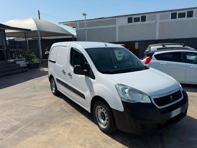 Peugeot Partner BlueHDi 75 L1 Furgone Pro - Foto 2