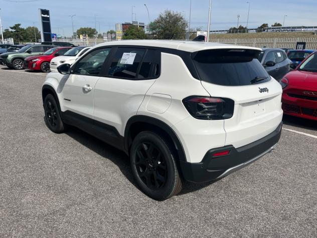 Jeep Avenger Avenger 1.2 turbo e-hybrid mhev Black Edition fwd 110cv edct6 - Foto 8