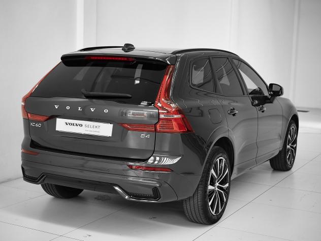 Volvo XC60 B4 D automatico Plus Dark - Foto 4
