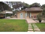 Villa in Vendita in zona ROCCAMARE con giardino