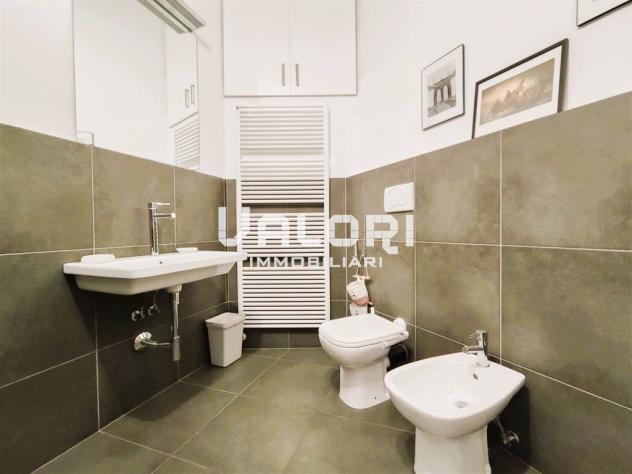 INCANTEVOLE TERRA-CIELO RISTRUTTURATA CON CORTE PRIVATA E GARAGE - Foto 10
