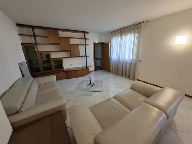 Splendido 4 locali con terrazzo in bifamiliare nel centro di Meda - Foto 5