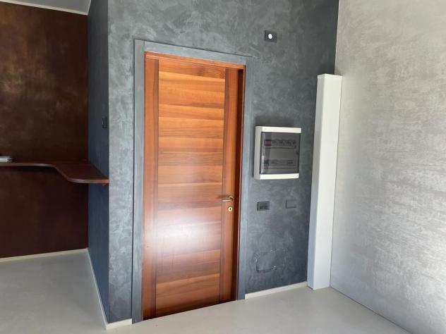 negozio con vetrina, posteggio riservato - magazzino - Foto 10