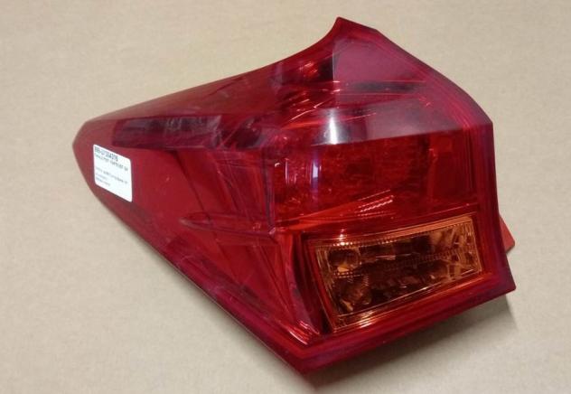 FANALE POST. PARTE EST. SX 999-U1304316 Parti elettriche  Fanaleria  Fanali  Fanale post. sx. TOYOTA - AURIS Touring Sports - 01-11-2013 - 01-06-2015