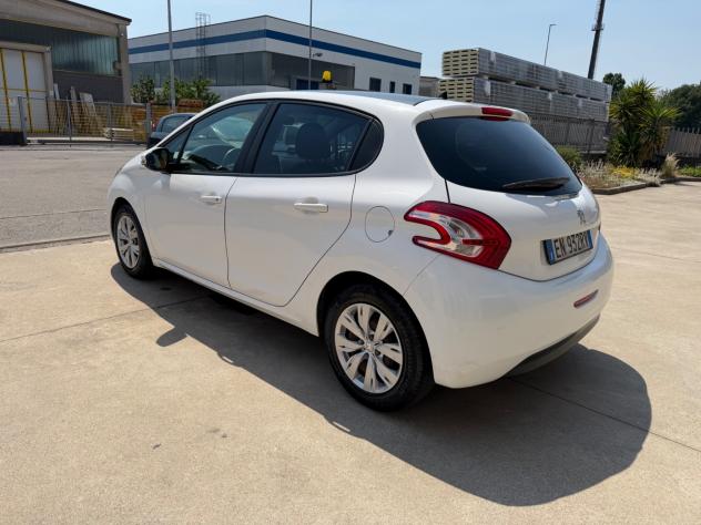 Peugeot 208 1.4 HDi 68 CV 5 porte Access - Foto 4
