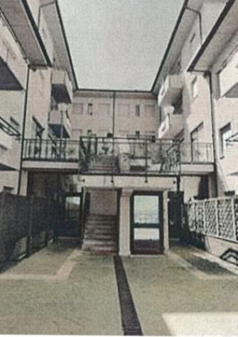 Immobile in asta di 780 m² con più di 5 locali in vendita a Camerino - Foto 5