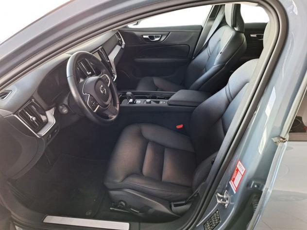 Volvo V60 B4 197+14 CV Mild Hybrid Diesel Automatica NAVI LED Momentum Business - Foto 5