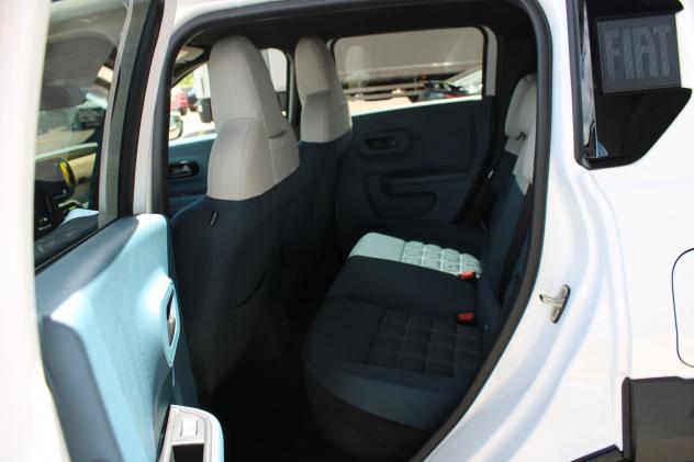 FIAT Grande Panda 1.2 110cv La Prima-Winter - Foto 10