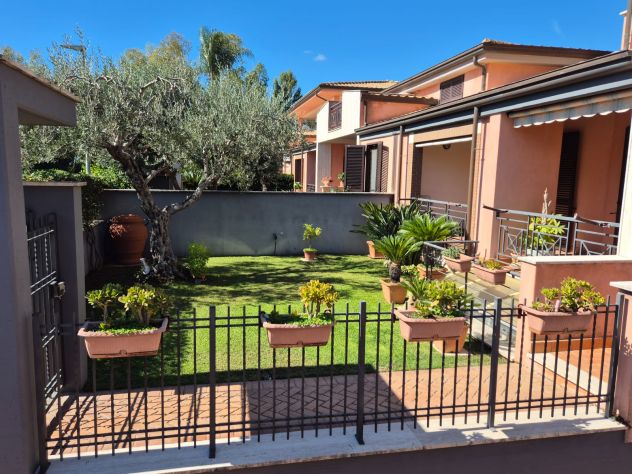 Villino a schiera in ottime condizioni, abitabile subito - Foto 9