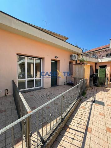 Robbiate – Elegante appartamento in palazzina completamente ristrutturata - Foto 9