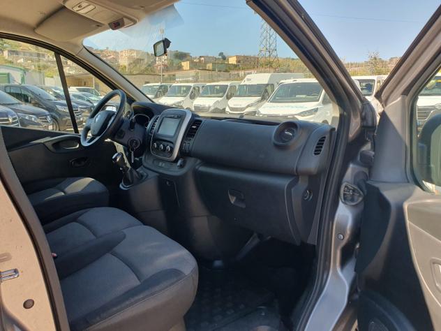 Renault Trafic T27 2.0 dCi 145CV PC-TN Zen Energy - Foto 10